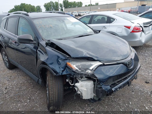 Toyota RAV4 LE 2018 2T3BFREV8JW781654 Image 6