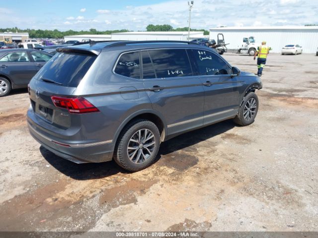3VV2B7AX5LM110780 Volkswagen Tiguan 2.0t Se/2.0t Se R-line Black/2.0t Sel