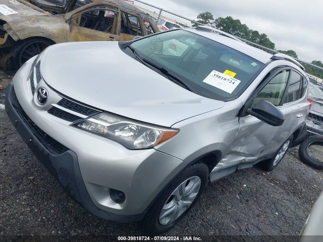 Toyota RAV4 LE 2014 JTMBFREV6ED092120 Image 2