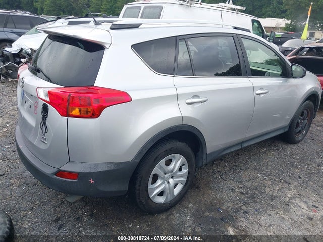 Toyota RAV4 LE 2014 JTMBFREV6ED092120 Image 4