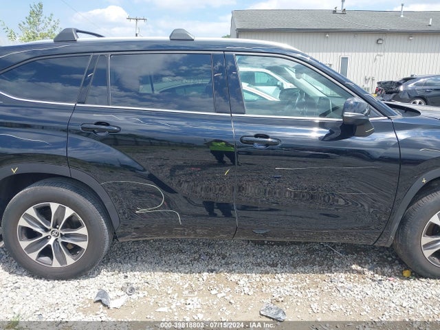 Toyota Highlander Xle 2021 5TDGZRBH2MS141750 Image 13