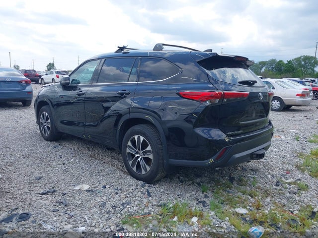 Toyota Highlander Xle 2021 5TDGZRBH2MS141750 Image 3