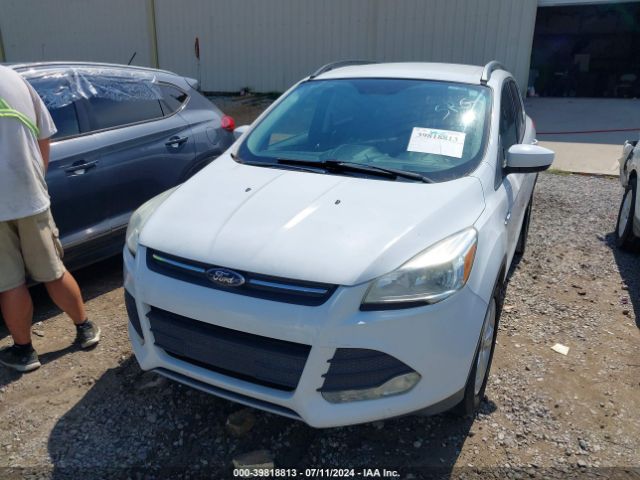 1FMCU0GX2GUB48766 Ford ESCAPE SE