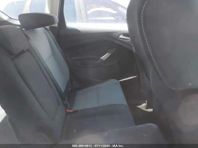 1FMCU0GX2GUB48766 Ford ESCAPE SE