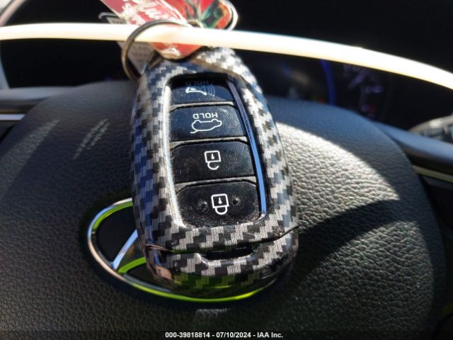 5NMS33AD6LH145809 Hyundai Santa Fe Sel