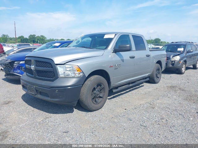 3C6RR7KT9LG130539 RAM 1500 Classic Tradesman  4x4 5'7 Box