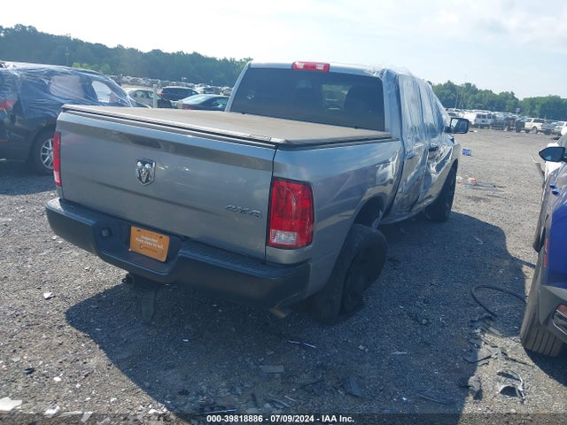 3C6RR7KT9LG130539 RAM 1500 Classic Tradesman  4x4 5'7 Box