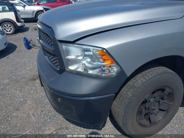 3C6RR7KT9LG130539 RAM 1500 Classic Tradesman  4x4 5'7 Box