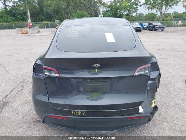 Tesla Model Y Long Range/rwd 2024 7SAYGDED9RF093622 Image 16