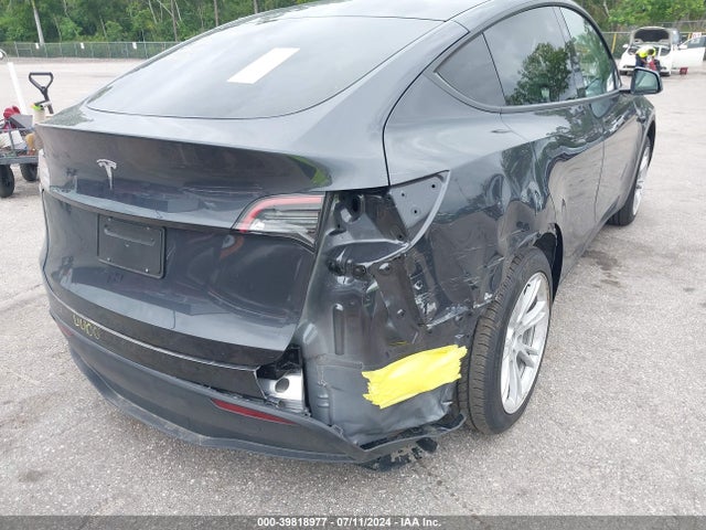 Tesla Model Y Long Range/rwd 2024 7SAYGDED9RF093622 Image 19