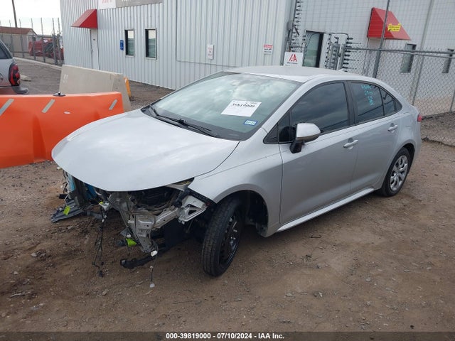Toyota COROLLA LE 2022 5YFEPMAEXNP355502 Image 2