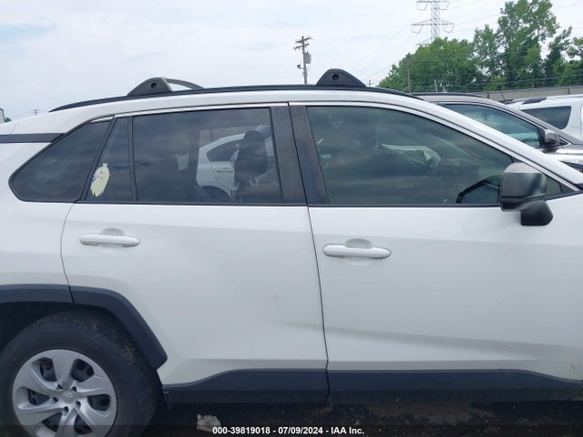 Toyota RAV4 LE 2019 JTMH1RFV1KD501465 Image 14