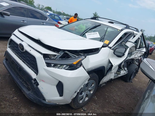 Toyota RAV4 LE 2019 JTMH1RFV1KD501465 Image 2