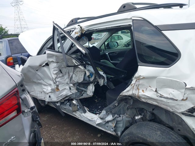 Toyota RAV4 LE 2019 JTMH1RFV1KD501465 Image 6