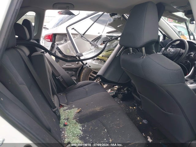 Toyota RAV4 LE 2019 JTMH1RFV1KD501465 Image 8