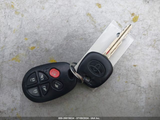 5TDYK3DC6ES503538 Toyota Sienna Xle V6 8 Passenger