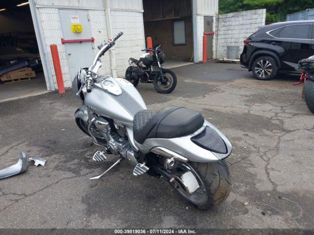 2014 SUZUKI VZR1800 JS1VY53A3E2101426 Photo 2