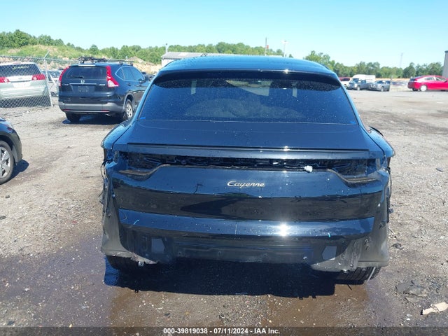 Porsche Cayenne Coupe Platinum Edition 2022 WP1BA2AY3NDA49746 Image 17