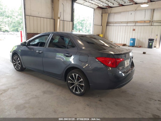 Toyota COROLLA SE 2018 5YFBURHE1JP785637 Image 3