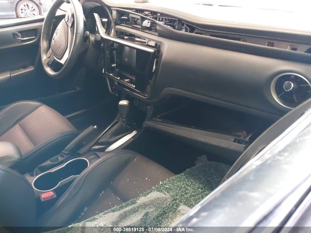 Toyota COROLLA SE 2018 5YFBURHE1JP785637 Image 5
