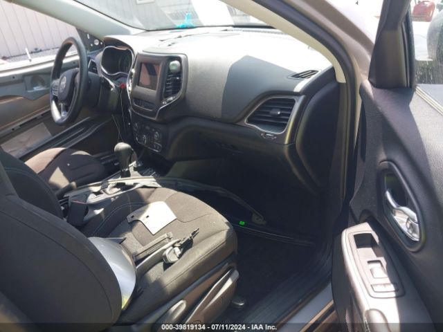 2019 JEEP CHEROKEE 1C4PJMCX7KD107330 Photo 4