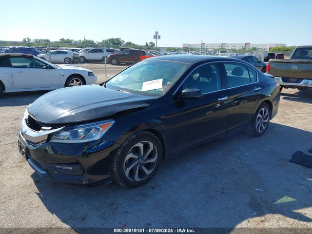 Honda ACCORD EX 2017 1HGCR2F70HA111285 Image 2
