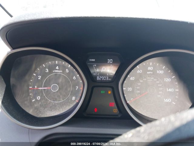 5NPDH4AE6GH695786 Hyundai ELANTRA SE