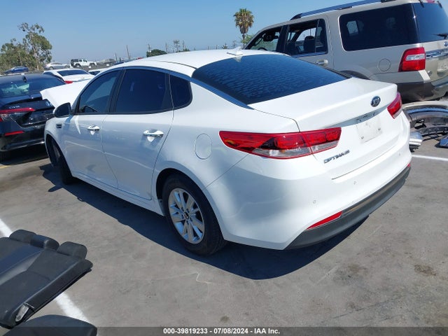 KIA Optima Lx 2018 5XXGT4L33JG215598 Image 3