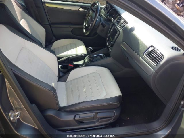 3VWD17AJXGM301605 Volkswagen Jetta 1.8t Sport