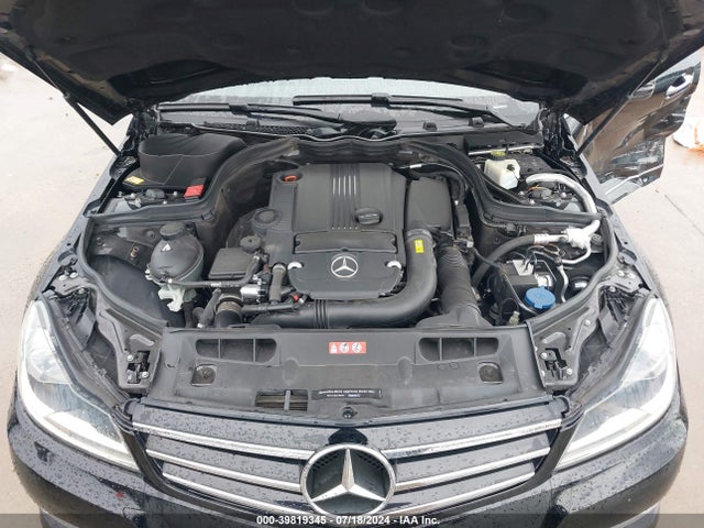 WDDGF4HB7EA933170 Mercedes-Benz C 250 Luxury/sport