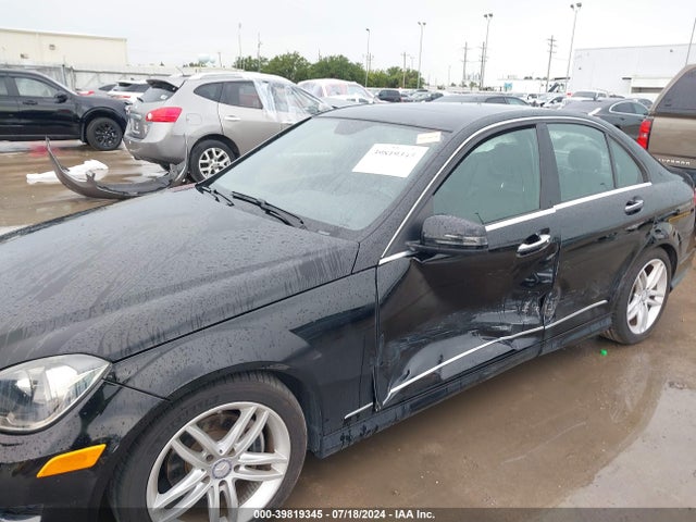WDDGF4HB7EA933170 Mercedes-Benz C 250 Luxury/sport