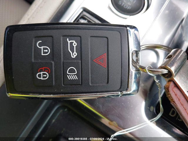 2021 JAGUAR F-PACE SADCJ2EU2MA682403 Photo 10