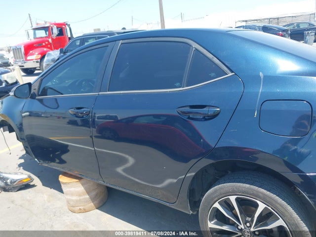 Toyota COROLLA SE 2018 5YFBURHE1JP754386 Image 13