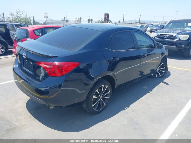 Toyota COROLLA SE 2018 5YFBURHE1JP754386 Image 4