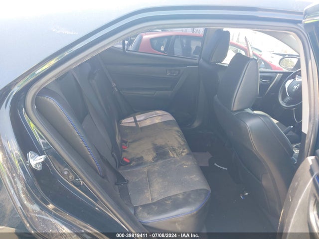 Toyota COROLLA SE 2018 5YFBURHE1JP754386 Image 8