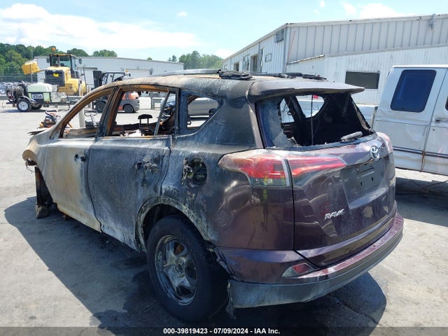Toyota RAV4 LE 2018 2T3ZFREV3JW434313 Image 3