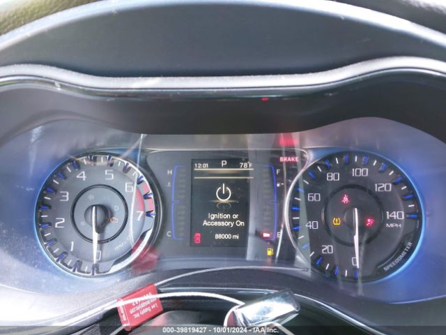 1C3CCCBBXFN530139 Chrysler 200 S