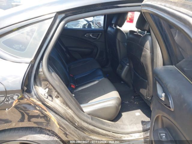 1C3CCCBBXFN530139 Chrysler 200 S