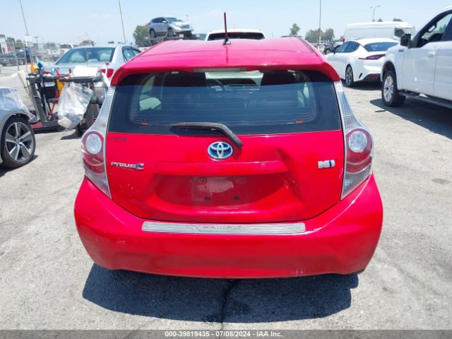 JTDKDTB37E1077861 Toyota Prius C One