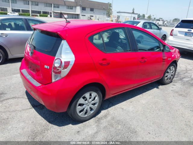 JTDKDTB37E1077861 Toyota Prius C One