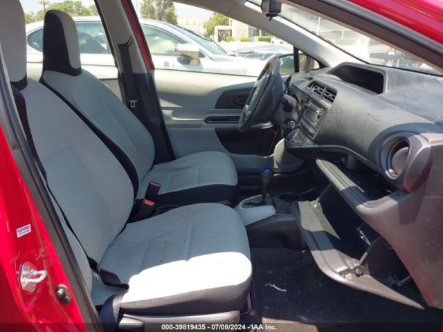 JTDKDTB37E1077861 Toyota Prius C One