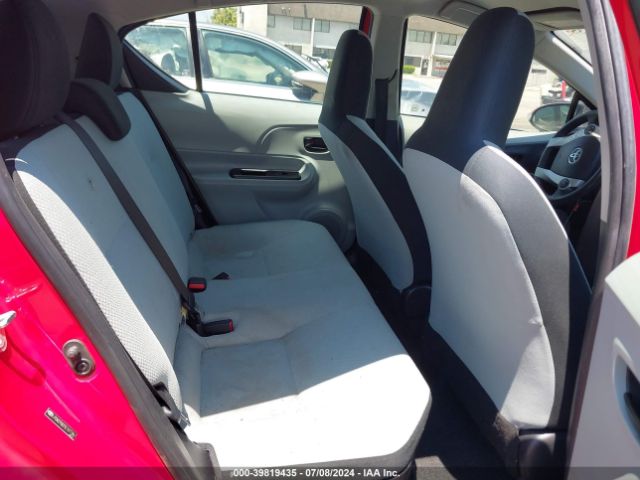 JTDKDTB37E1077861 Toyota Prius C One