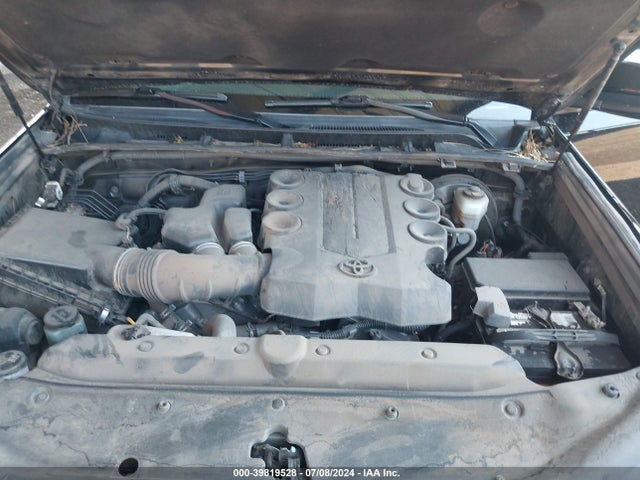 Toyota 4RUNNER SR5 2018 JTEZU5JR4J5171369 Image 10