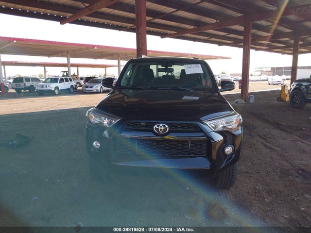 Toyota 4RUNNER SR5 2018 JTEZU5JR4J5171369 Image 12