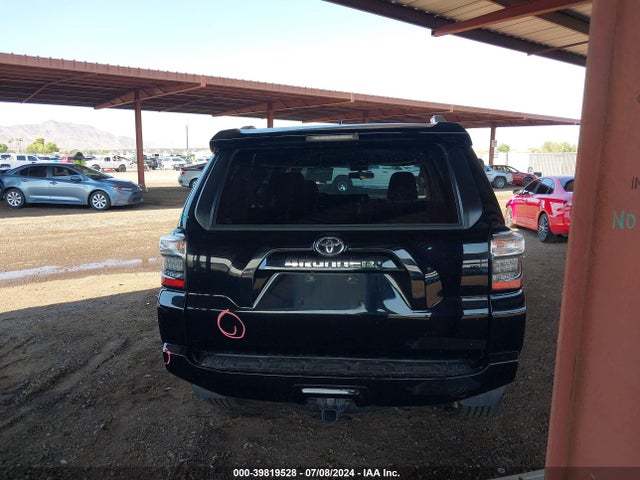 Toyota 4RUNNER SR5 2018 JTEZU5JR4J5171369 Image 16