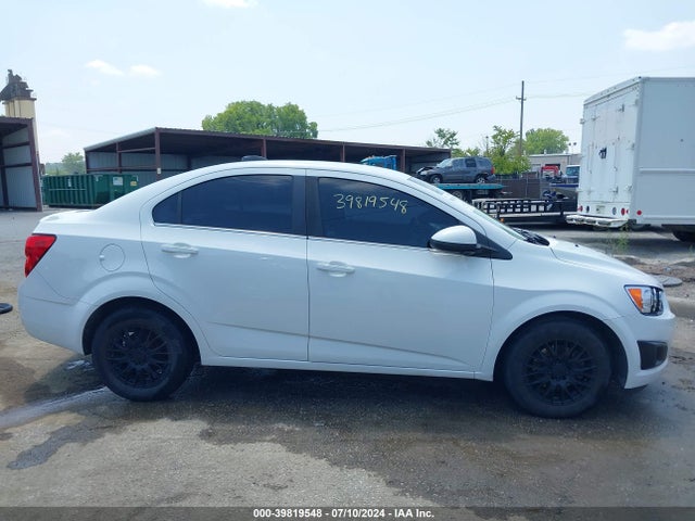 Chevrolet Sonic Lt Auto 2015 1G1JC5SH1F4209706 Image 13