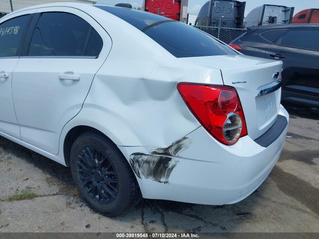 Chevrolet Sonic Lt Auto 2015 1G1JC5SH1F4209706 Image 6