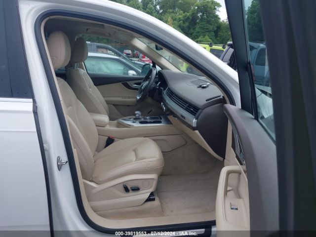 WA1AHAF77KD017391 Audi Q7 45 Premium/45 Se Premium