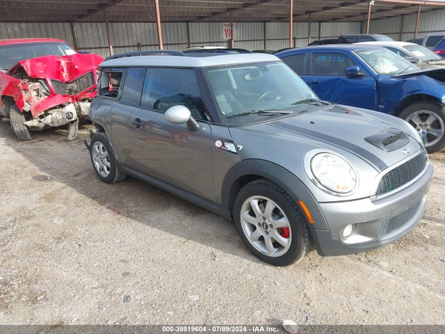2010 MINI COOPER S CLUBMAN WMWMM3C56ATP94112 Photo 0