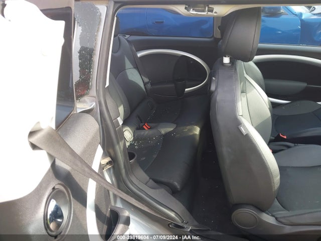 2010 MINI COOPER S CLUBMAN WMWMM3C56ATP94112 Photo 7